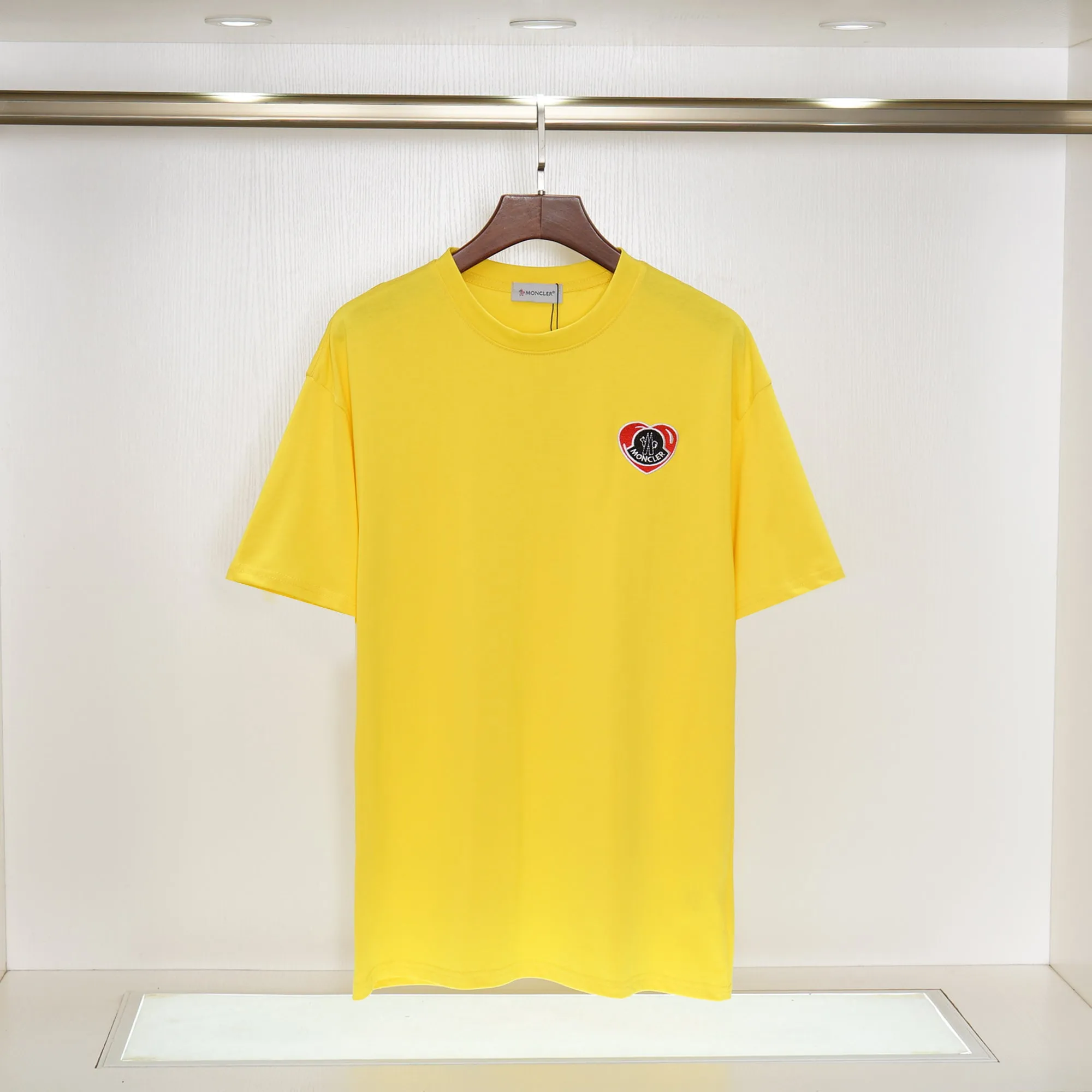 Camiseta Moncler Amarela