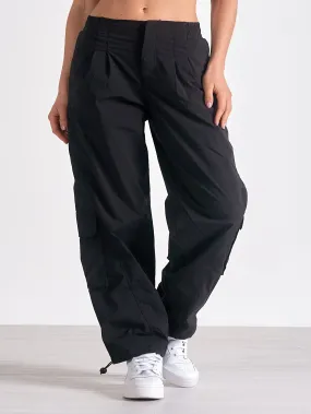 Elan Windbreaker Cargo Pants - Black