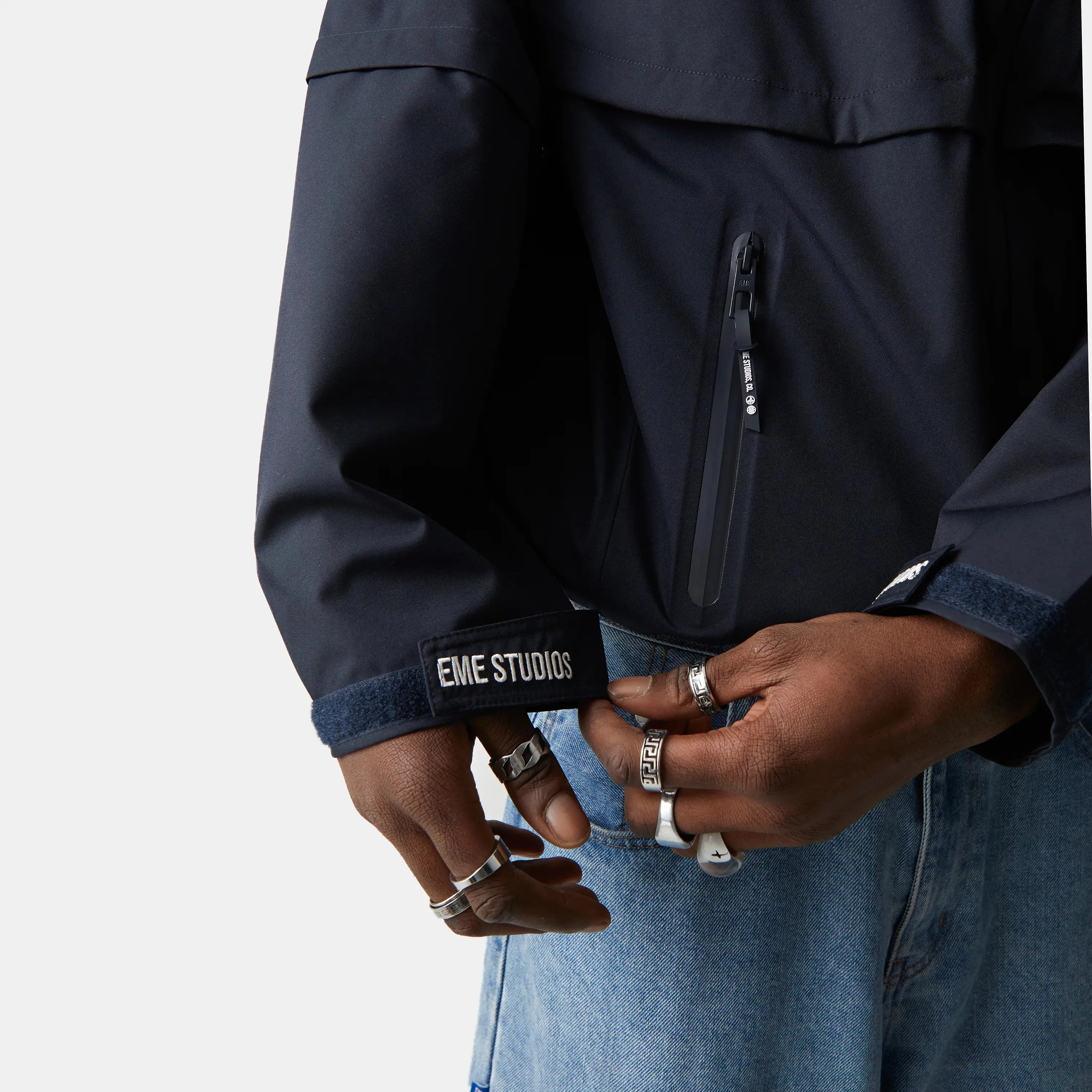 F - 5135 Navy Windbreaker